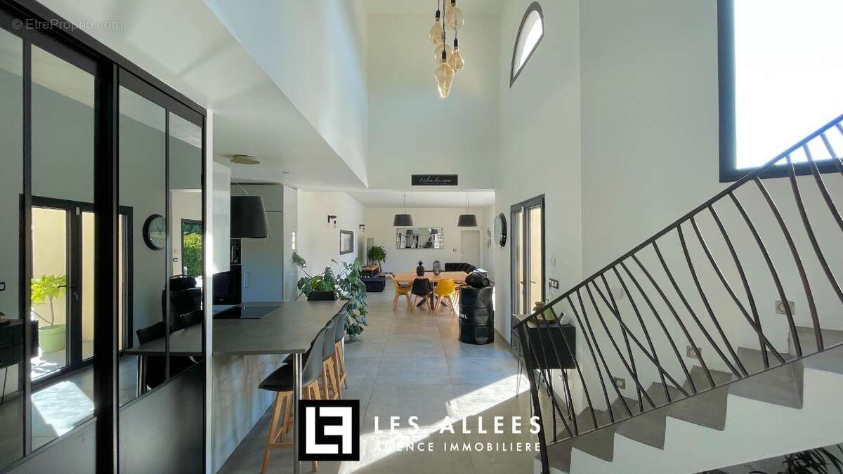 Maison à LES GRANGES-GONTARDES