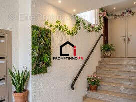 Appartement 64 m² à Le Cannet  - photo 7