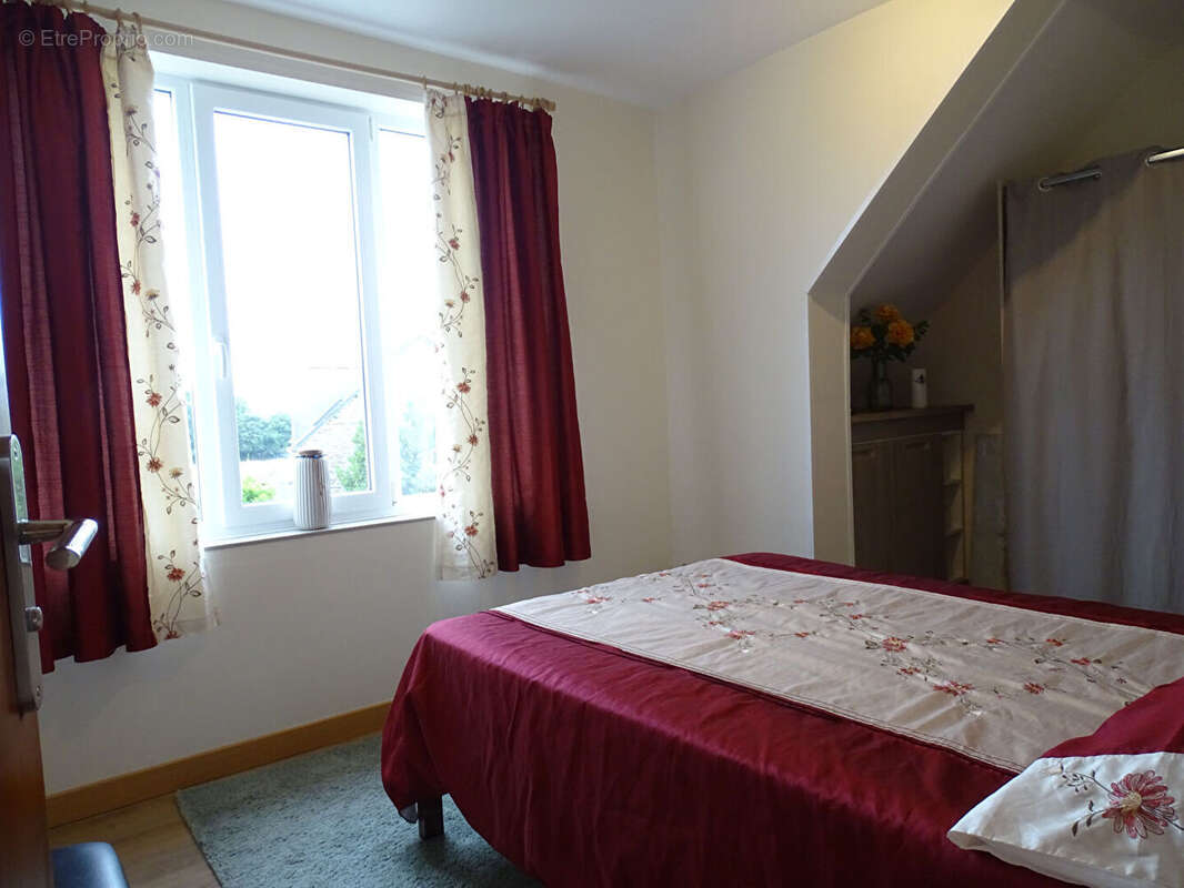 Maison à CARHAIX-PLOUGUER