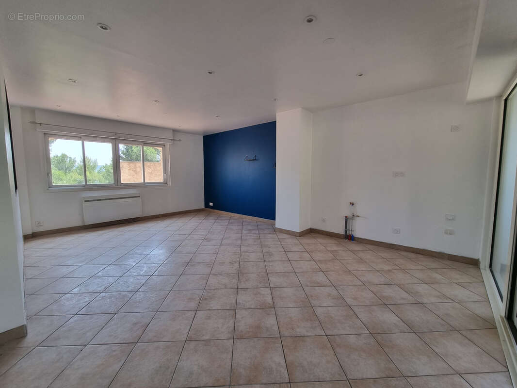 Appartement à SAINTE-CROIX-DU-VERDON