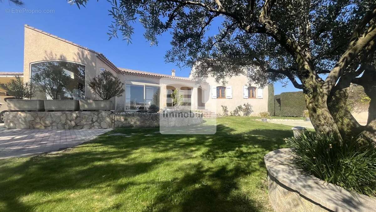 Maison à PONT-SAINT-ESPRIT