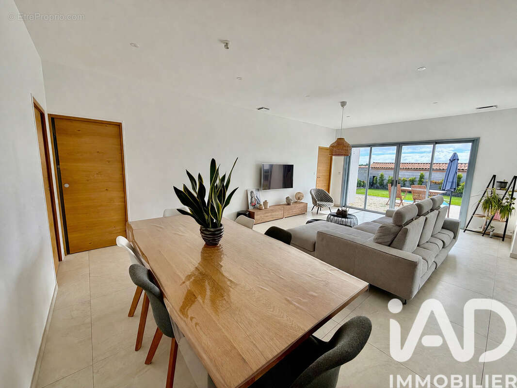 Photo 3 - Maison à BREUILLET