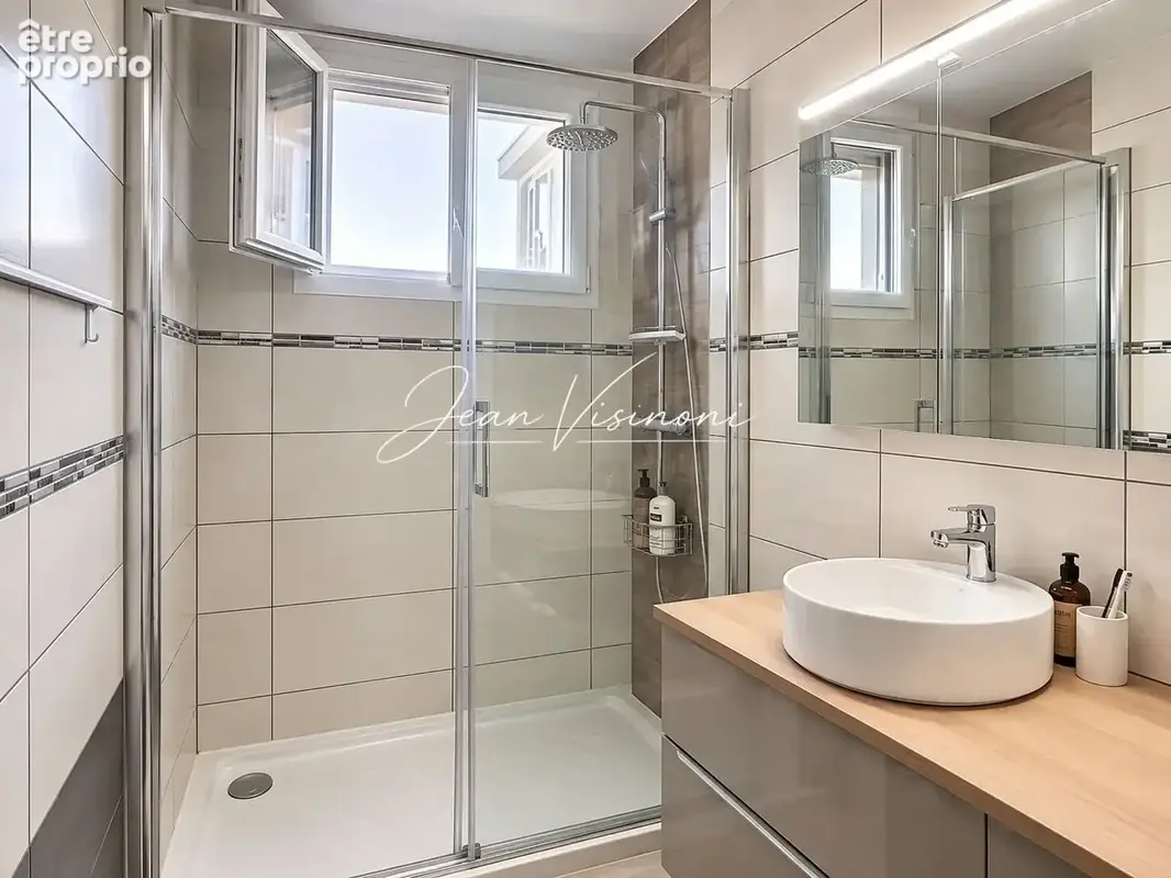 Appartement 5 pièces 90 m² à vendre à Marignane (13700) - photo 7