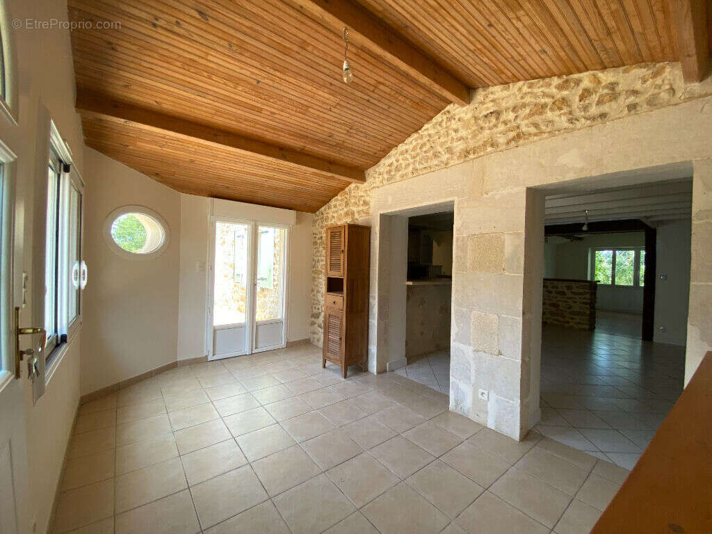 Maison à VIVONNE