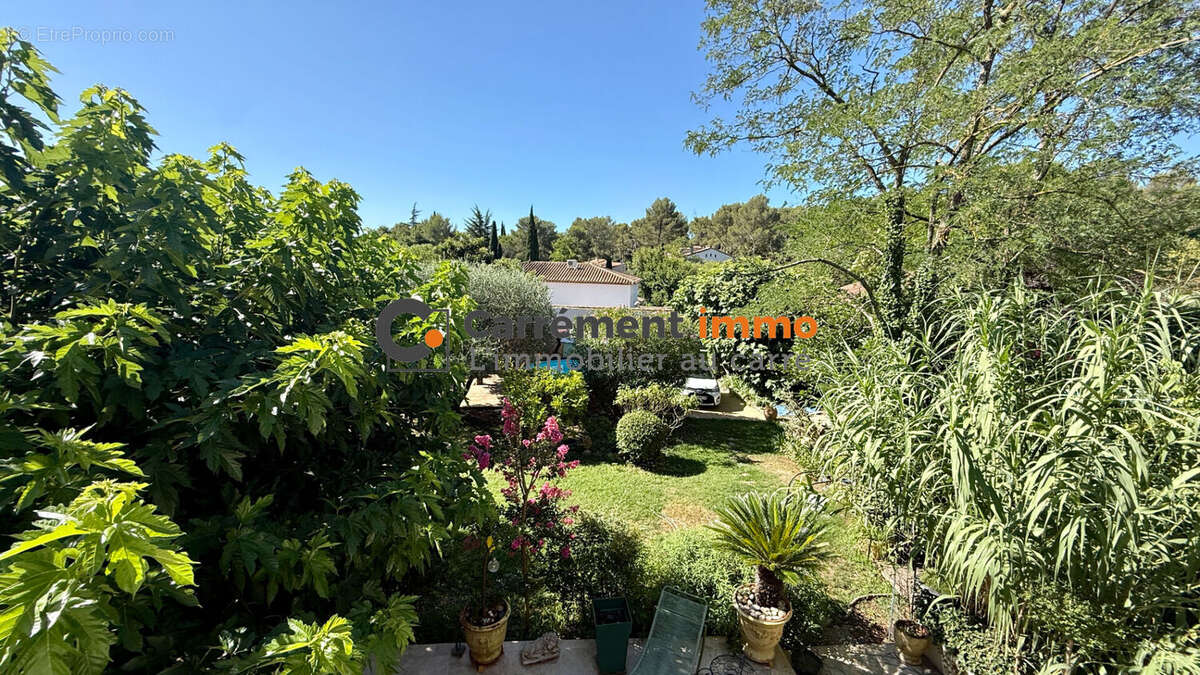 Maison à SAINT-CLEMENT-DE-RIVIERE