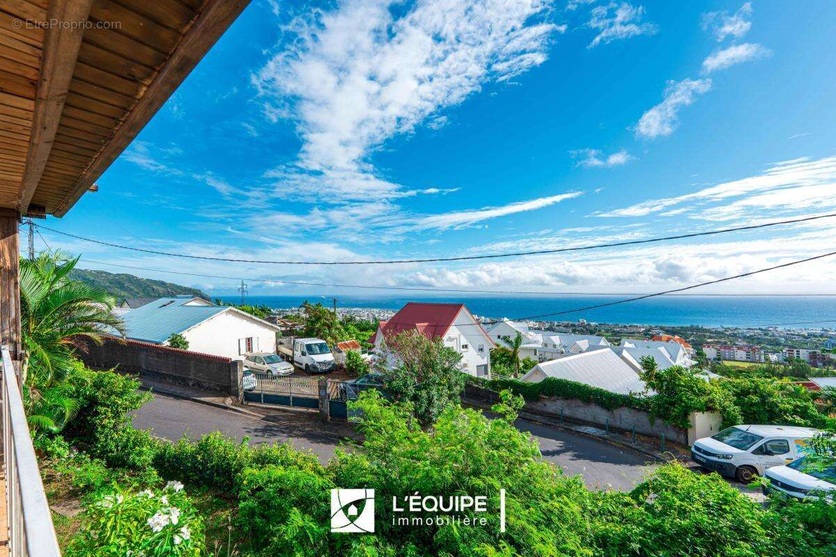 Maison à SAINT-DENIS