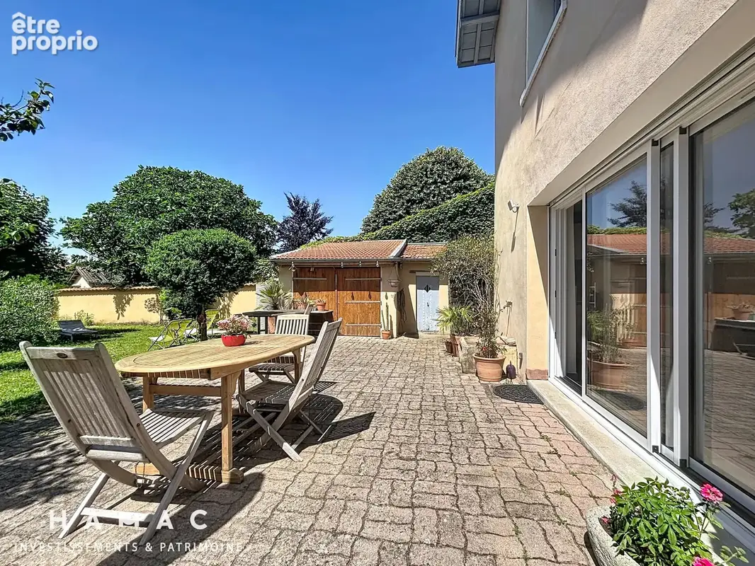 Sainte-Foy-lès-Lyon – Charmante maison familiale de 150 m² sur terrain plat de 994 m² - photo 8