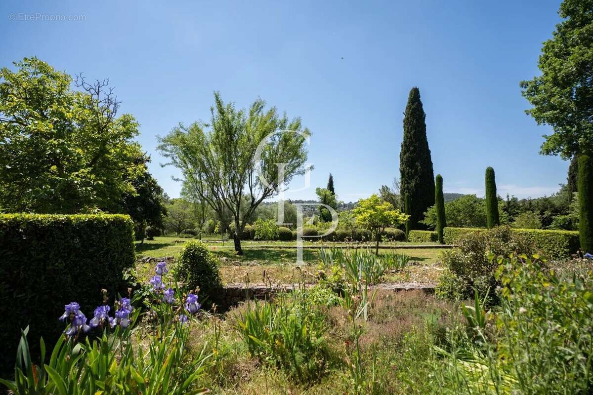 Maison à PEYMEINADE