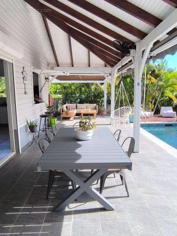 Maison à LES TROIS-ILETS