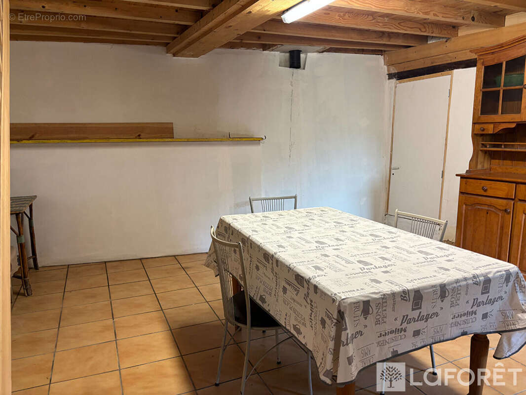 Maison Urbanya 5 pièce(s) 111 m² - photo 8
