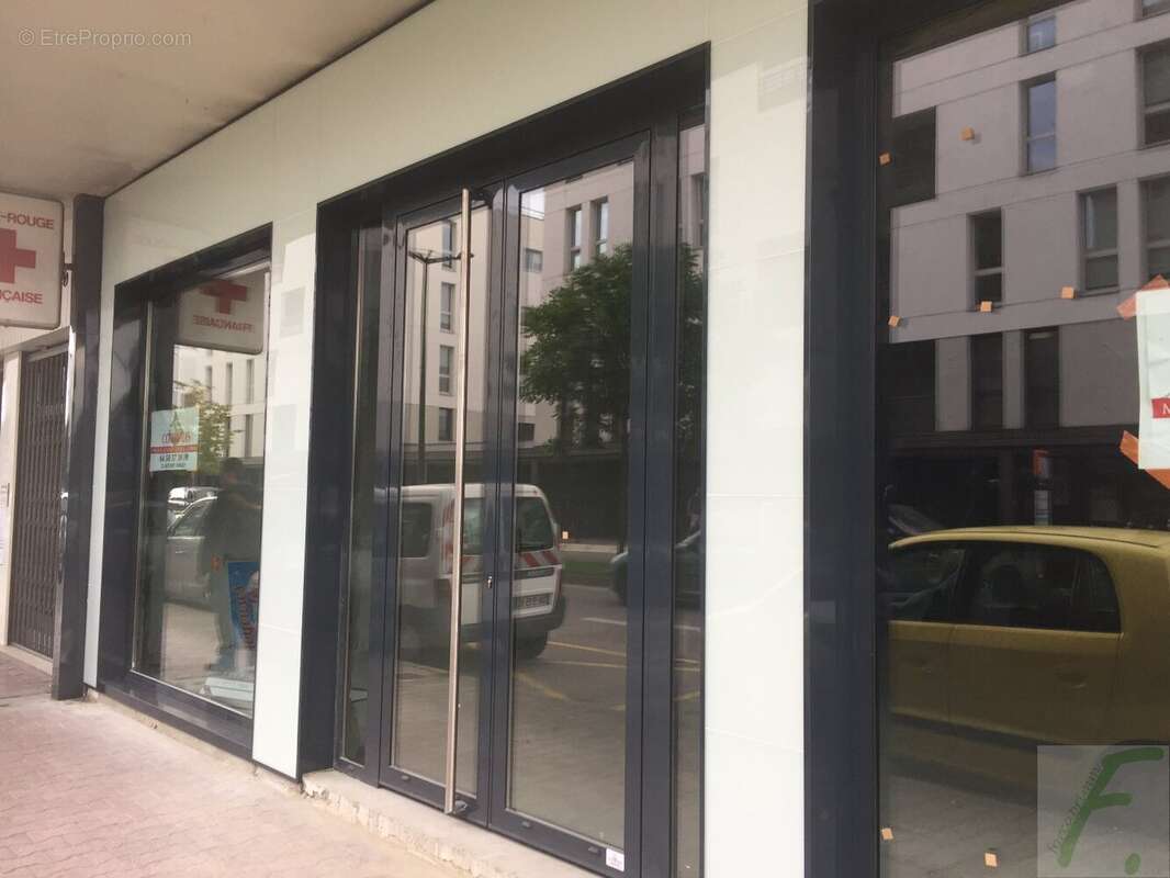 Commerce à AIX-LES-BAINS