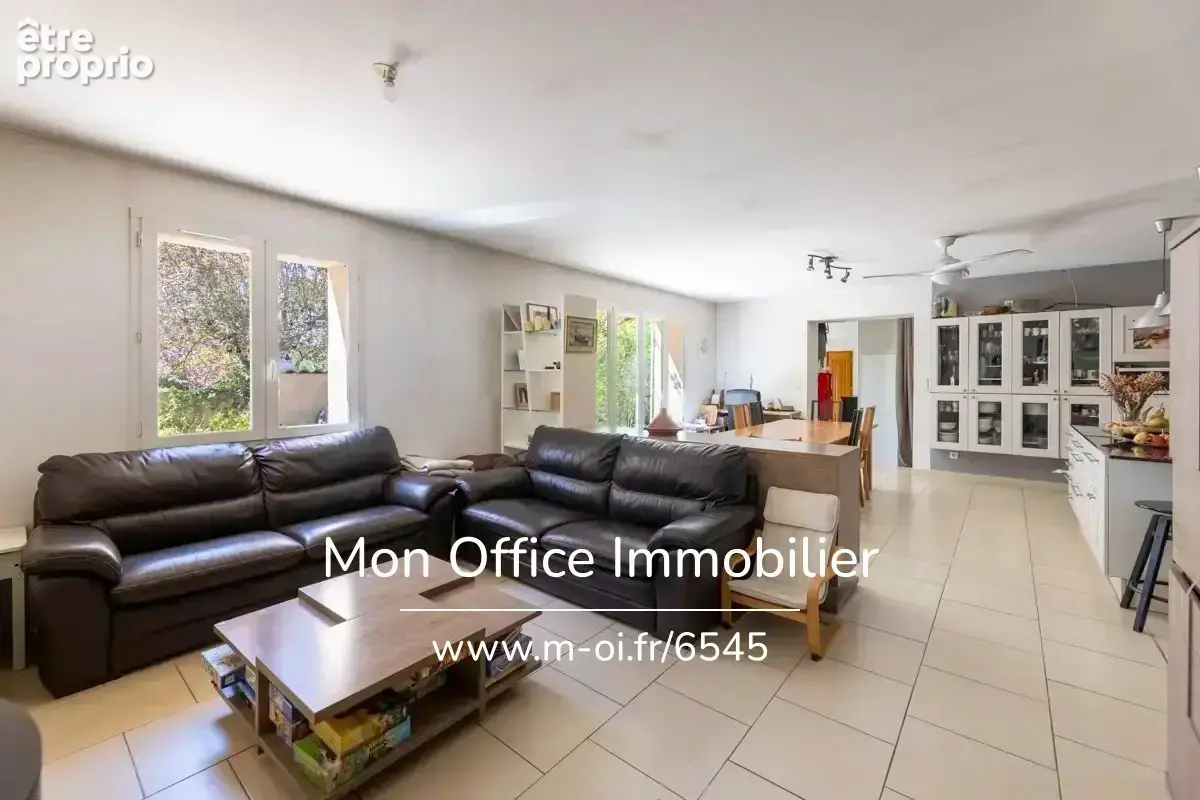 Référence : 6545-MAC - Maison 4 pièces avec jardin, piscine et garage - photo 7