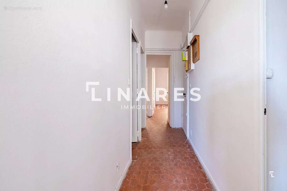 Appartement à MARSEILLE-1E