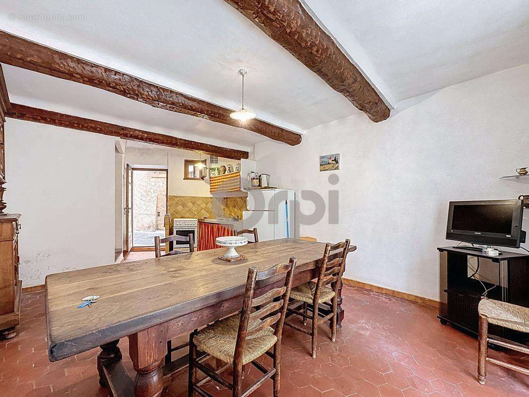 Maison à ROQUEBRUNE-SUR-ARGENS