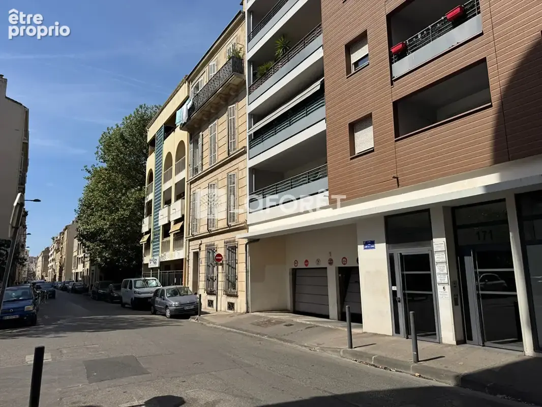 Parking à MARSEILLE-5E
