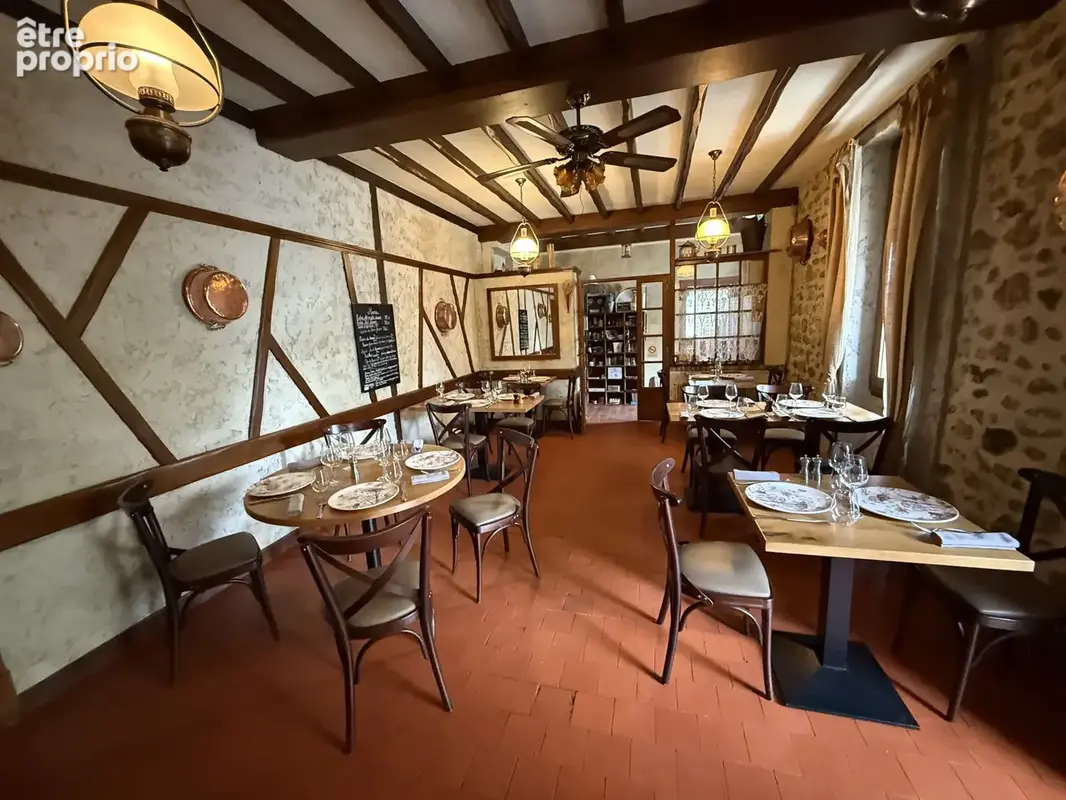 Restaurant, Bar Bistrot   7 chambres et un T4 sur 358 m2 de terrain - photo 19