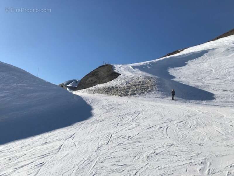 Dans la Station de la MONGIE dans les Hautes Pyrénées un studio de 26 m² aux pieds des pistes de ski avec Balcon et cellier - photo 17