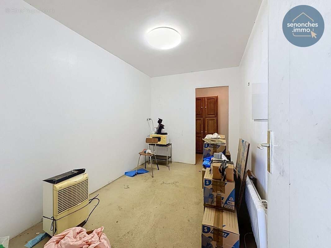 Local commercial à vendre à Senonches (28250)  149 m² en zone industrielle avec fort potentiel d'exploitation - photo 7