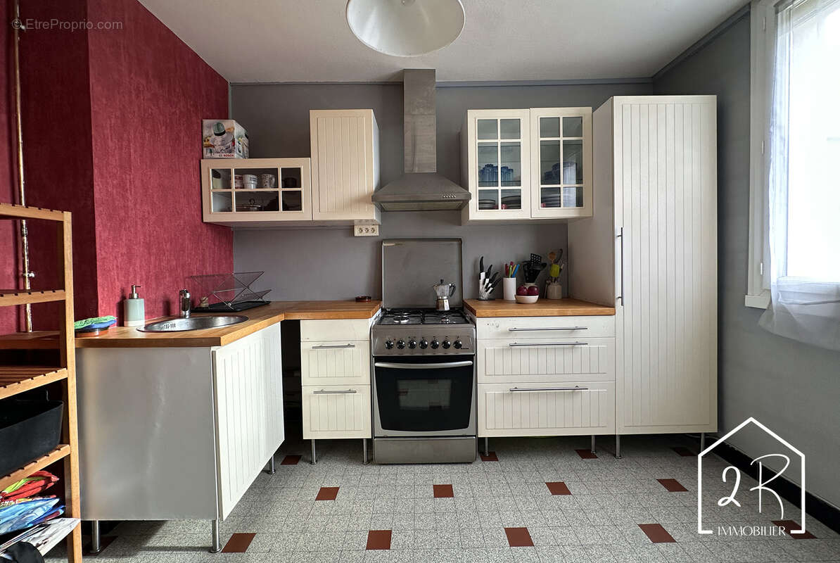 Appartement à PIERRE-BENITE