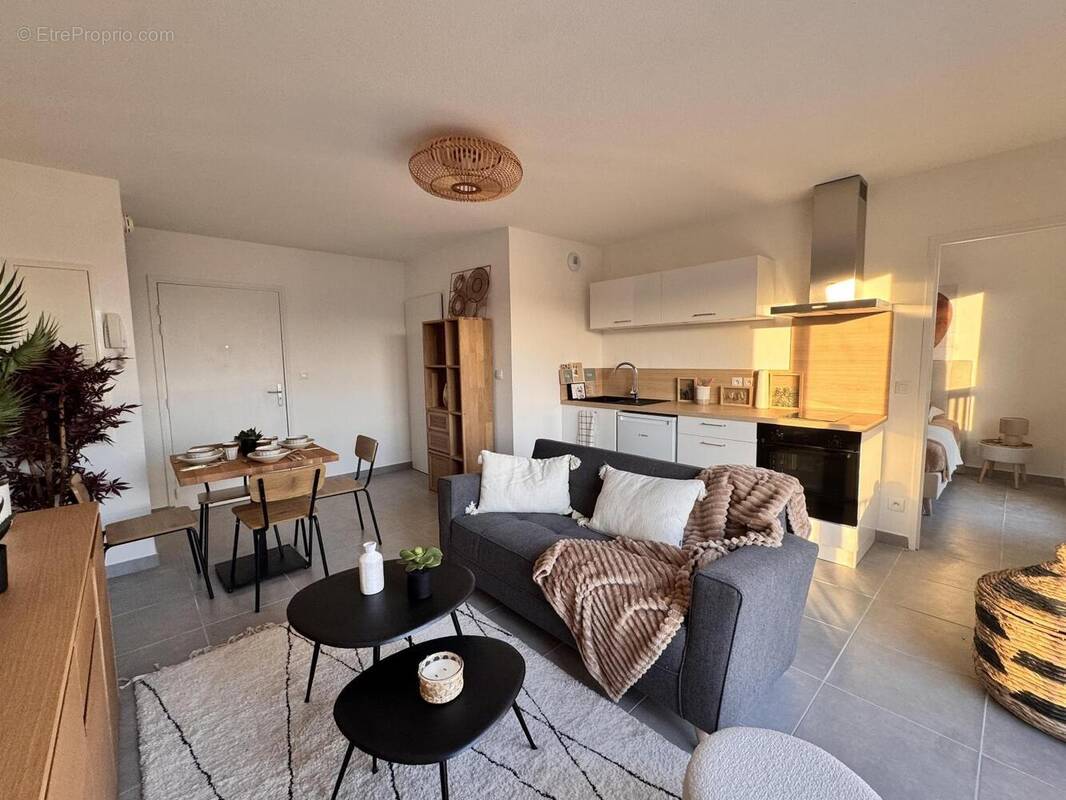   - Appartement à VILLEFRANCHE-SUR-SAONE