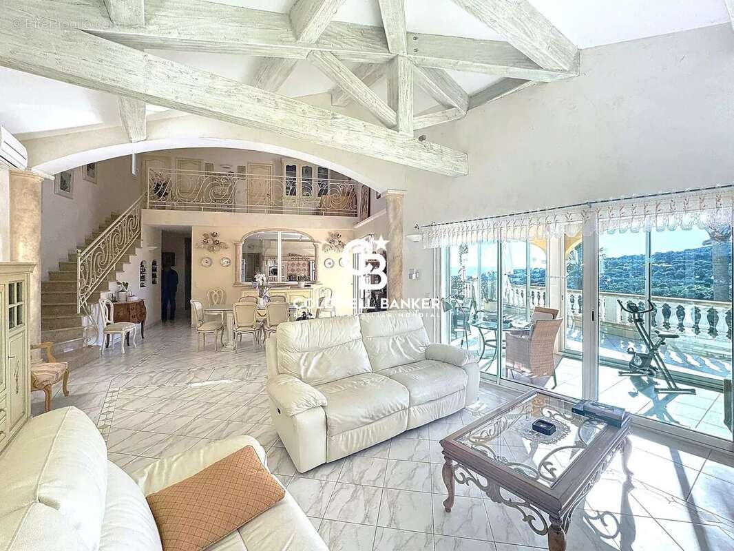 Maison à LES ISSAMBRES