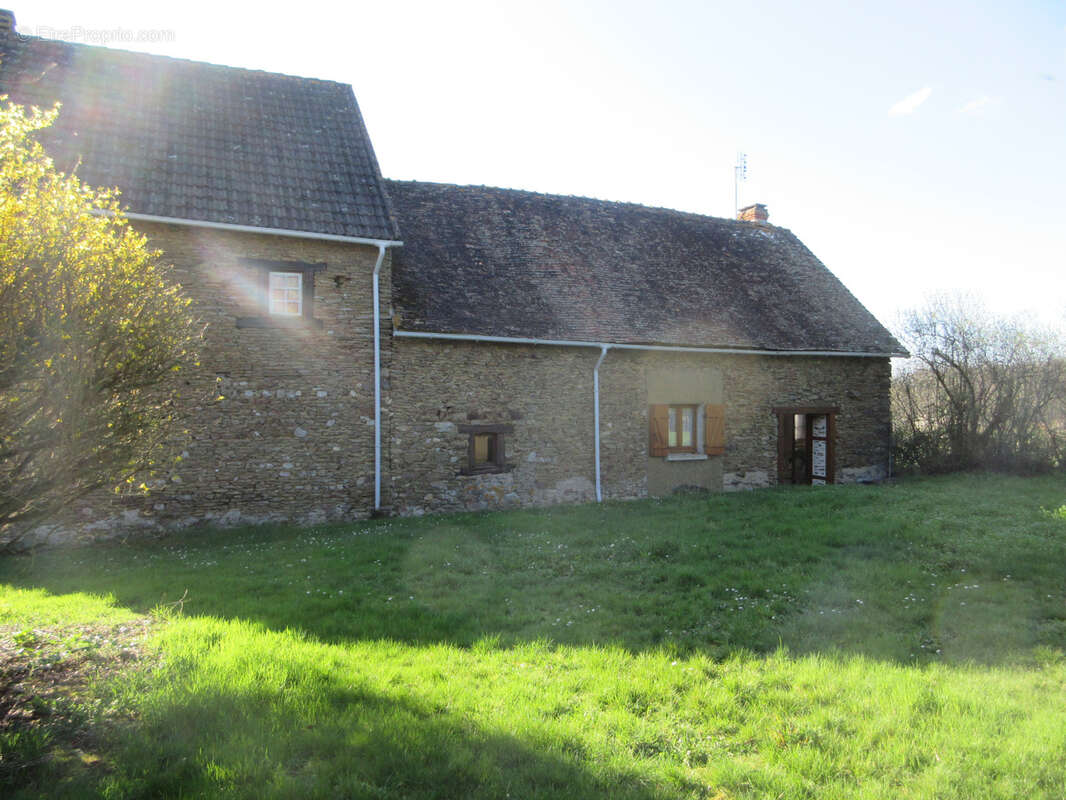 Maison à MOUHET