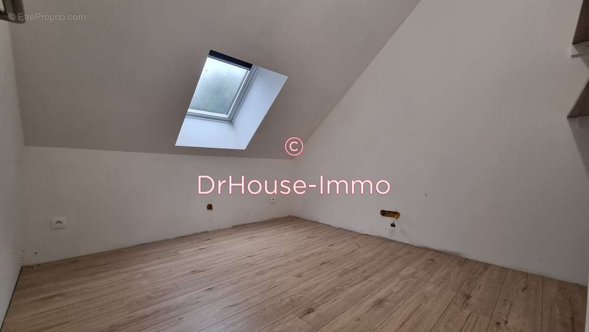 Maison à VICQ-EXEMPLET