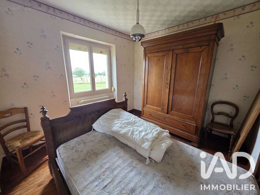 Maison 96 m² à Anchenoncourt-Et-Chazel  - photo 8