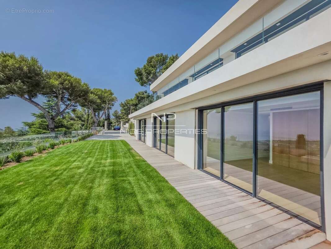 Maison à ROQUEBRUNE-CAP-MARTIN