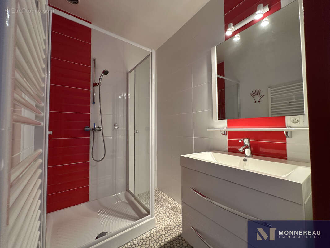 Appartement à BARBEZIEUX-SAINT-HILAIRE
