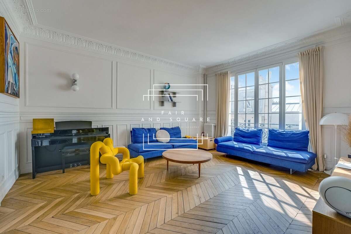 Appartement à PARIS-17E