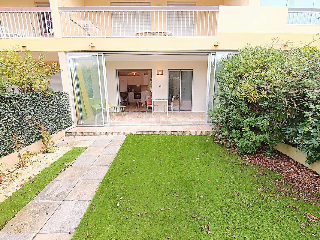 Appartement à SANARY-SUR-MER