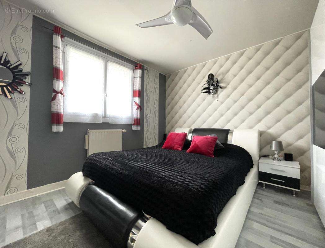 Maison à MAROLLES-EN-HUREPOIX