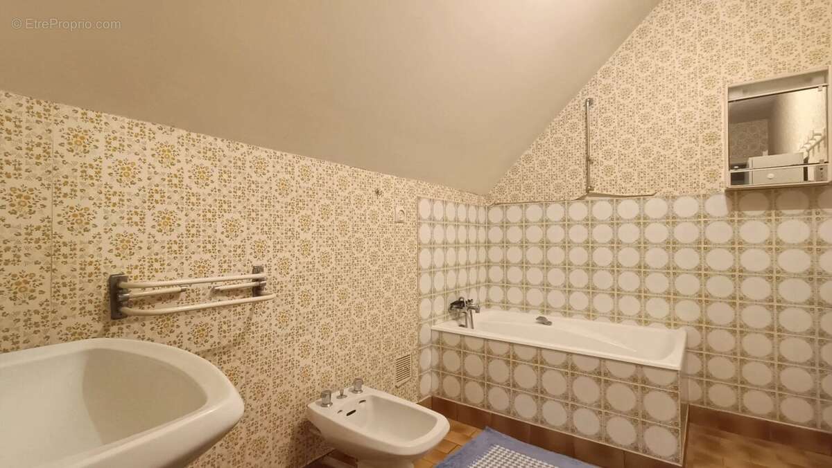 Maison ancienne 6 chambres neuville de poitou - photo 17