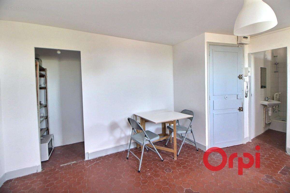 Appartement à MARSEILLE-6E
