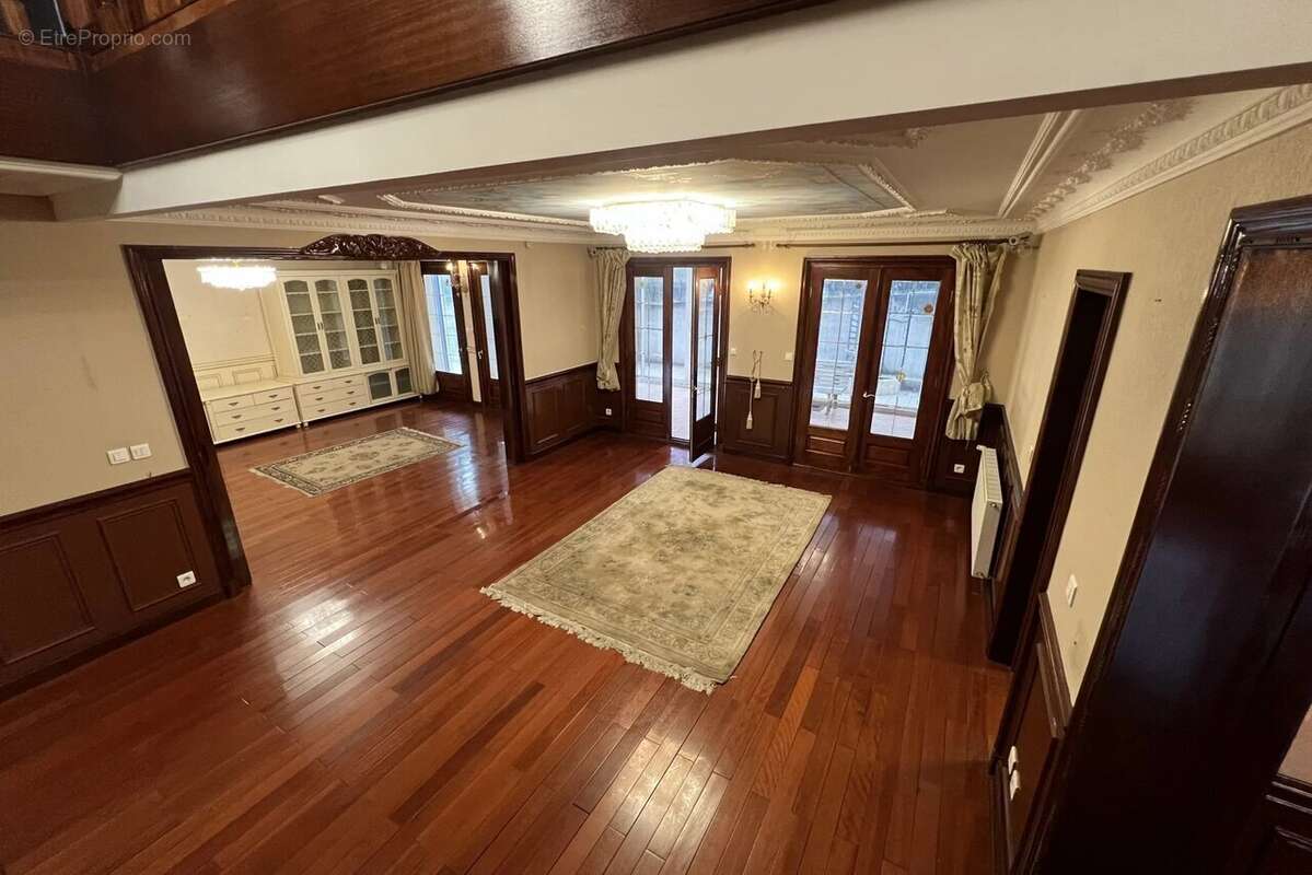 Maison à SAINT-MAUR-DES-FOSSES