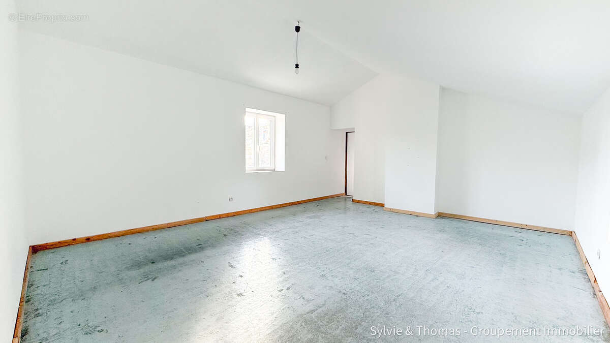 Appartement à CADEROUSSE