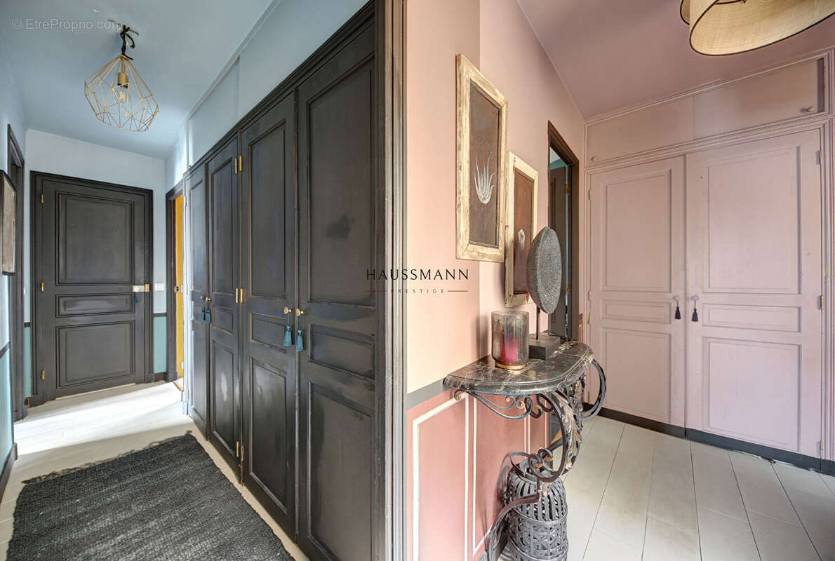 Appartement à PARIS-7E