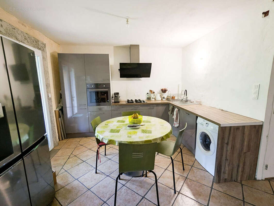 Maison à SAUMANE-DE-VAUCLUSE