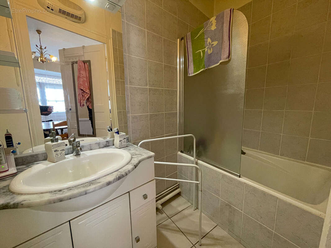 Maison à SAINT-GEORGES-D'AURAC