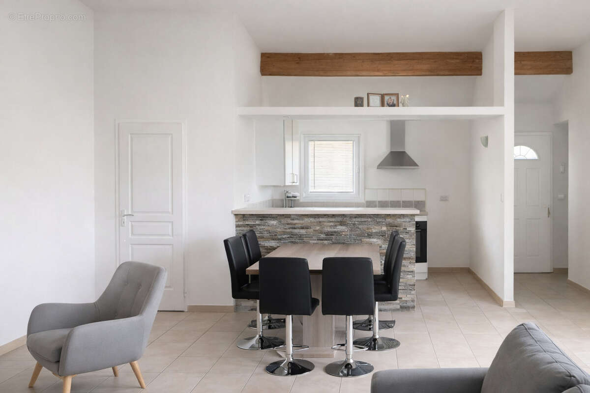 Maison à SAINT-MARTIN-DE-LONDRES