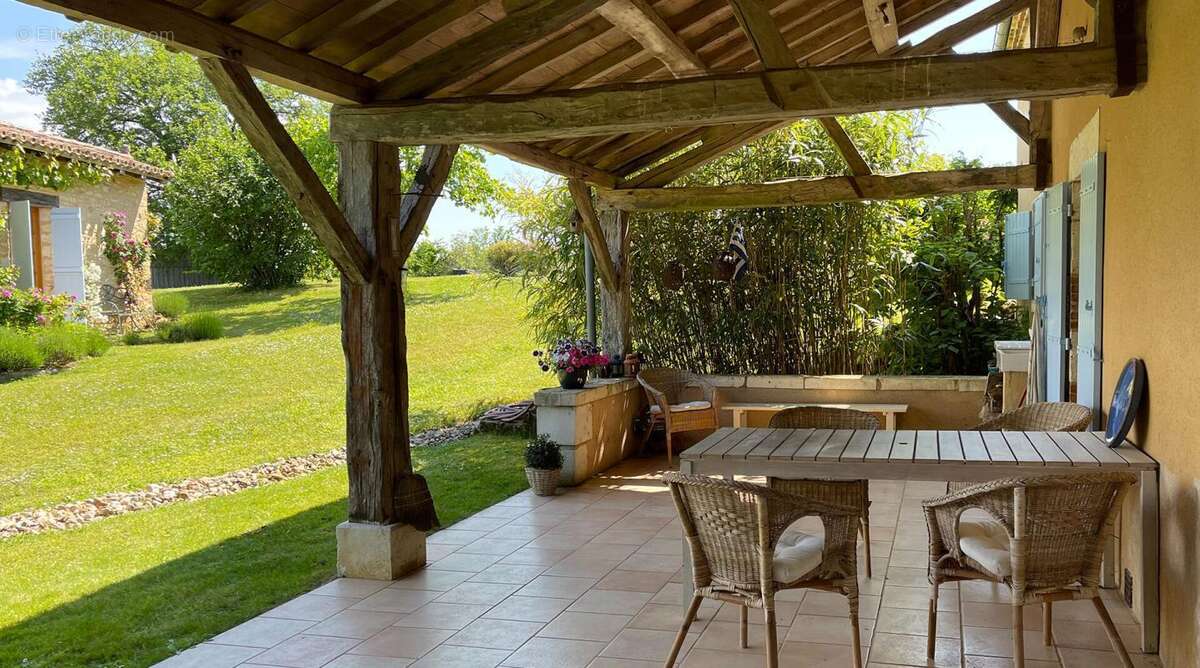 Maison à SAINTE-ALVERE