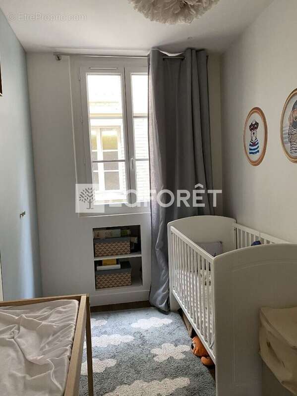 Appartement à PARIS-14E