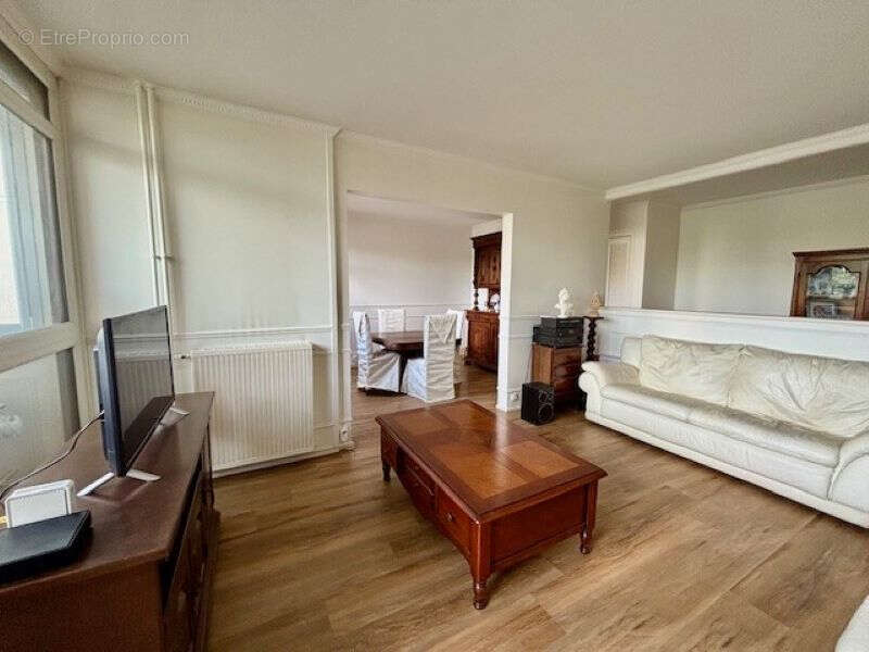 Appartement à CHENNEVIERES-SUR-MARNE