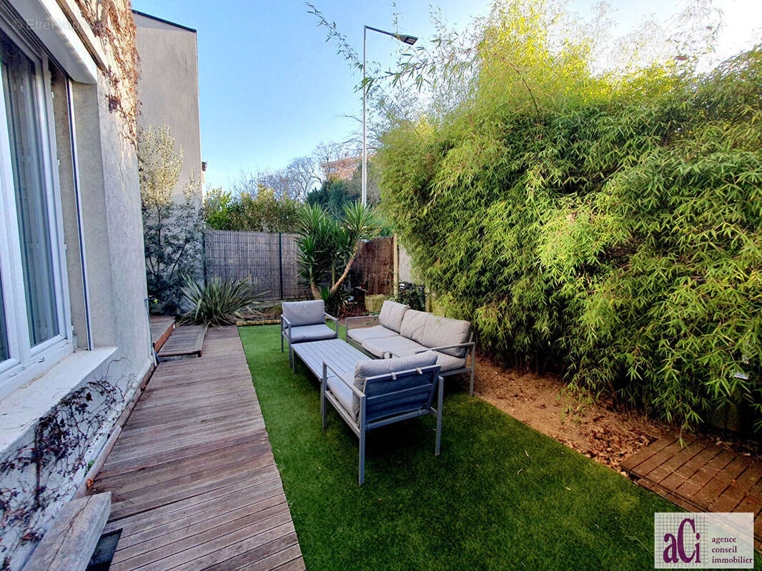 Appartement à L'HAY-LES-ROSES