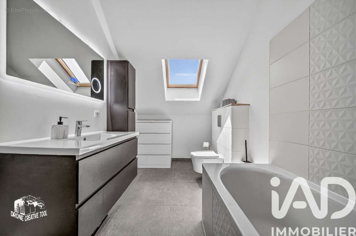 Maison 79 m² à Metzeresche  - photo 4