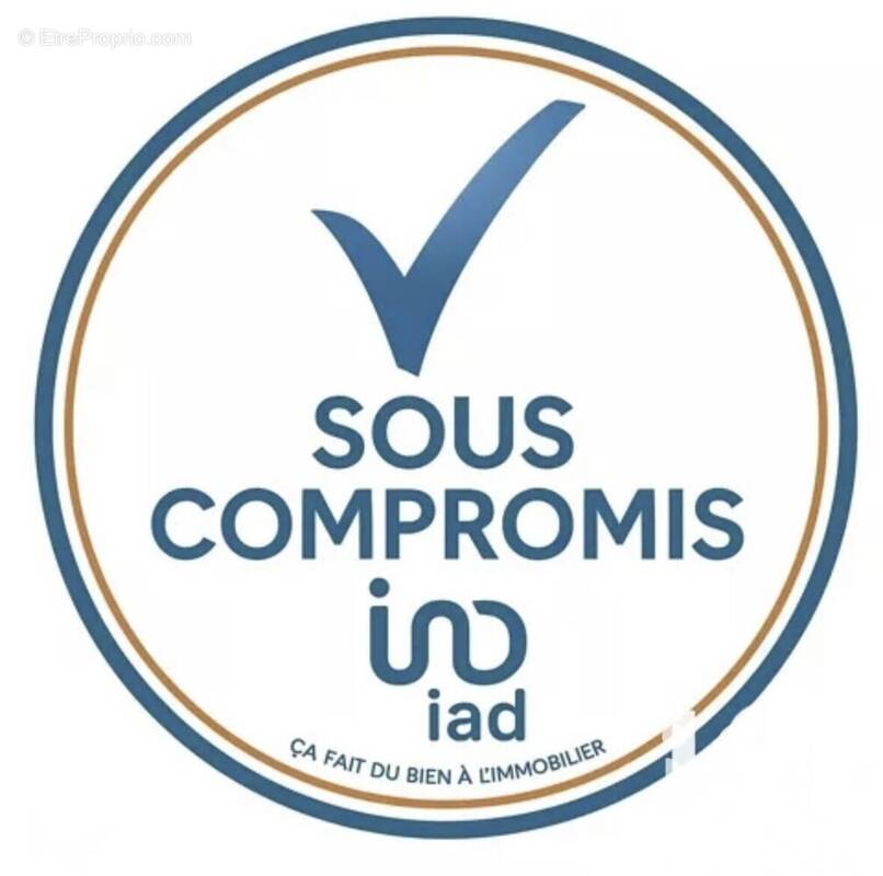 Photo 1 - Maison à CHINON