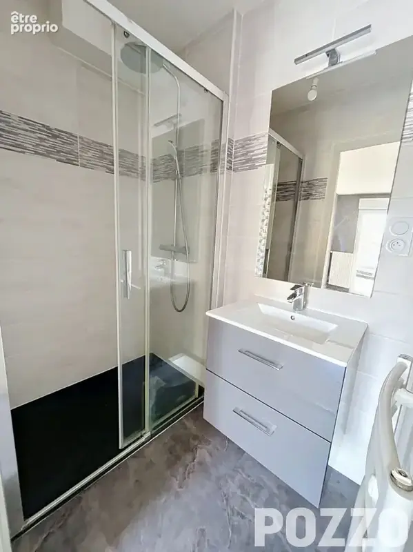 A Vendre - Vire Normandie - Maison 6 pièce(s) 119.5 m² - Vie de plain pied - Centre ville - photo 8