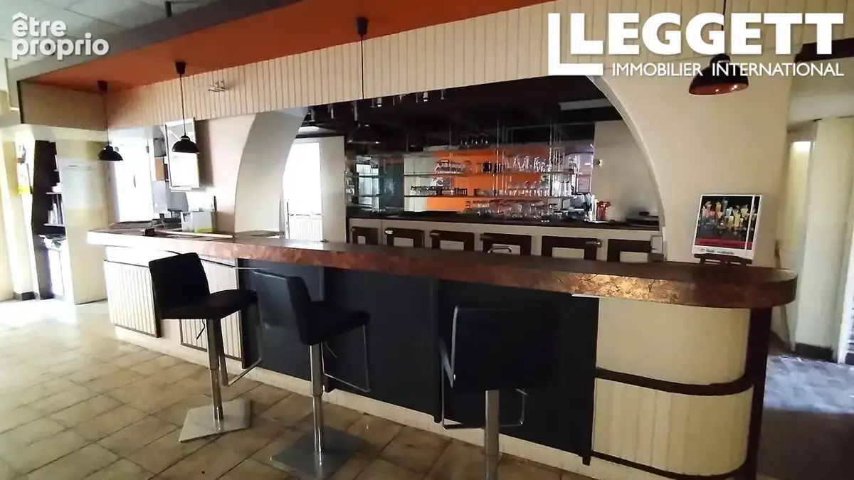 Hôtel-bar-restaurant, 30 chambres.  Opportunités commerciales. Commerces, appartements, Fitness - photo 2