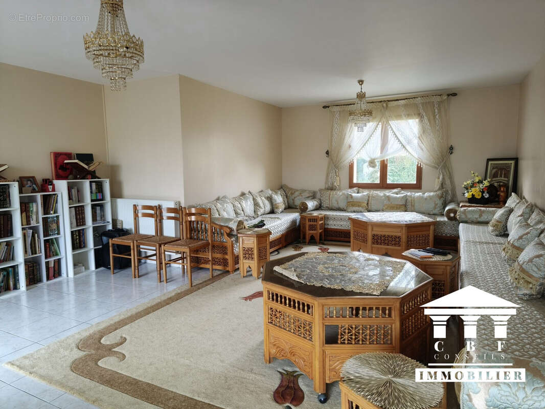 Maison à FARGES-LES-CHALON